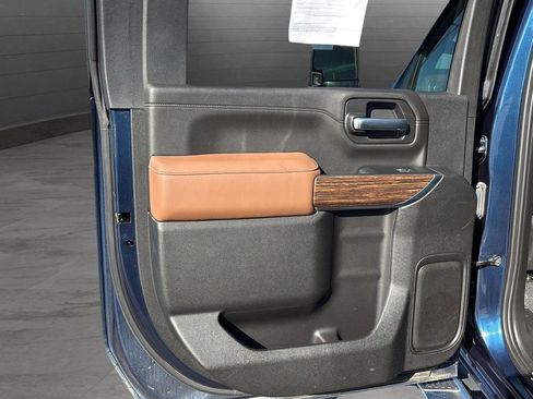 Used 2023 Chevrolet Silverado 3500 High Country w/ Z71 Off-Road Package image 14