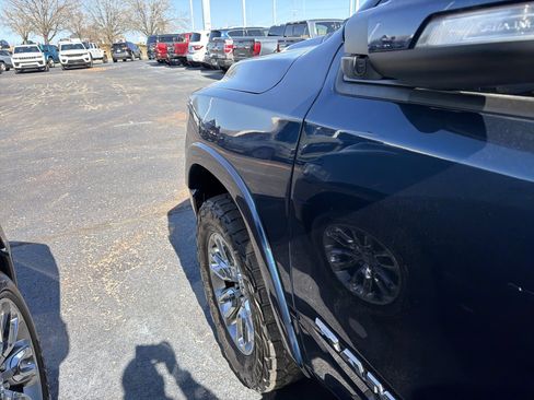 Used 2022 RAM 1500 Laramie w/ Sport Appearance Package image 12