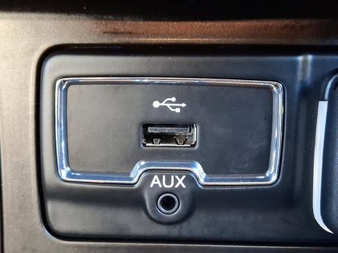 Certified 2021 Jeep Renegade Limited image 24