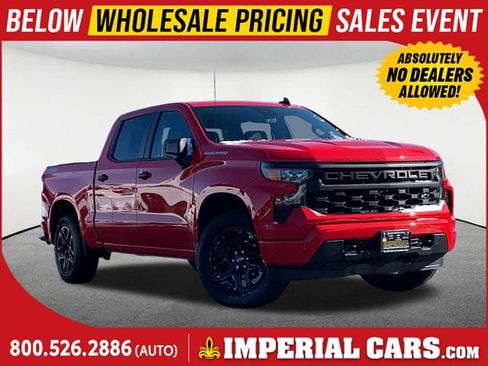 Used 2022 Chevrolet Silverado 1500 Custom image 1