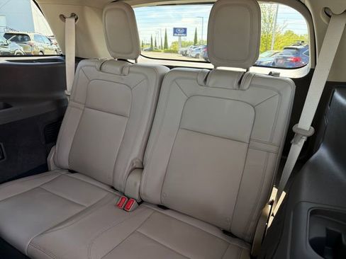 Used 2024 Lincoln Aviator Reserve w/ Equipment Group 201A image 21