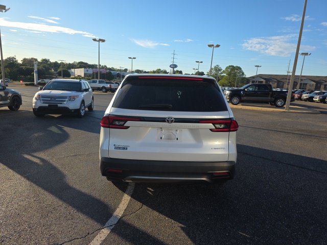 Used 2025 Toyota Grand Highlander AWD Hybrid image 4