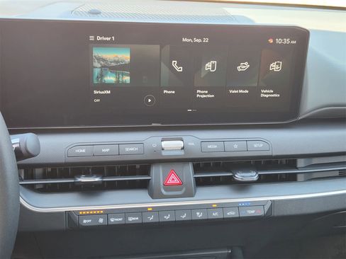 New 2025 Kia K4 LXS image 15