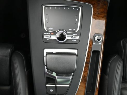 Used 2018 Audi Q5 2.0T Premium Plus image 17