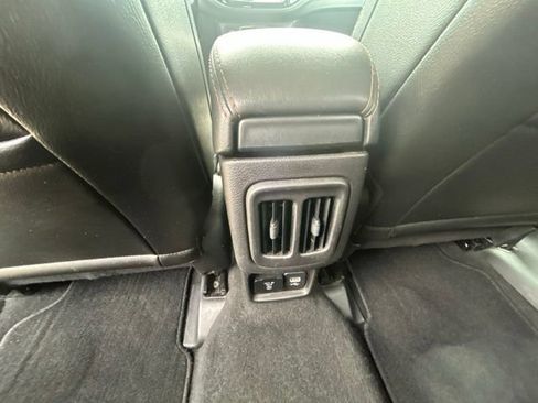 Used 2019 Jeep Compass Limited AWD/4WD image 14
