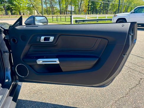 Used 2021 Ford Mustang GT Premium RWD image 17