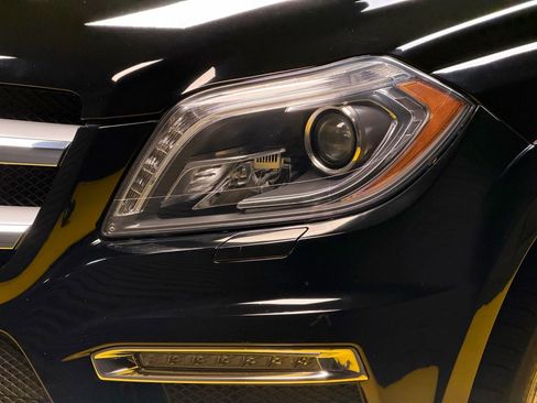 Used 2015 Mercedes-Benz GL 550 4MATIC image 7