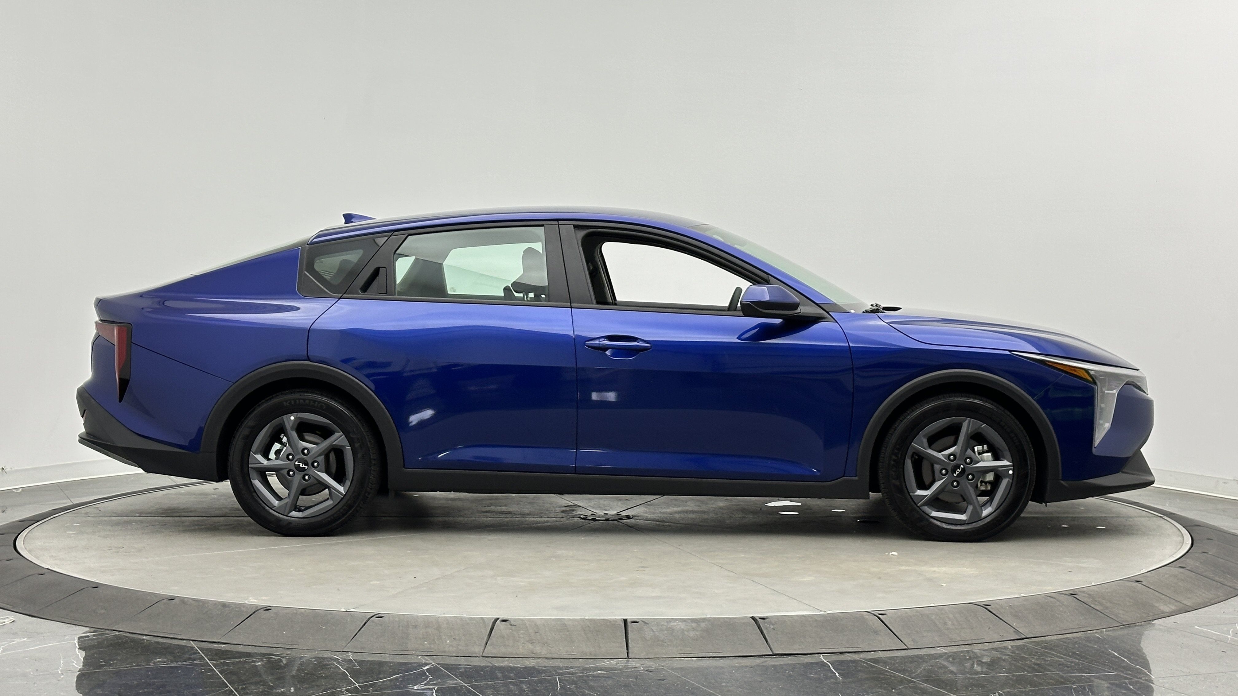 Used 2026 Kia K4 FWD image 8