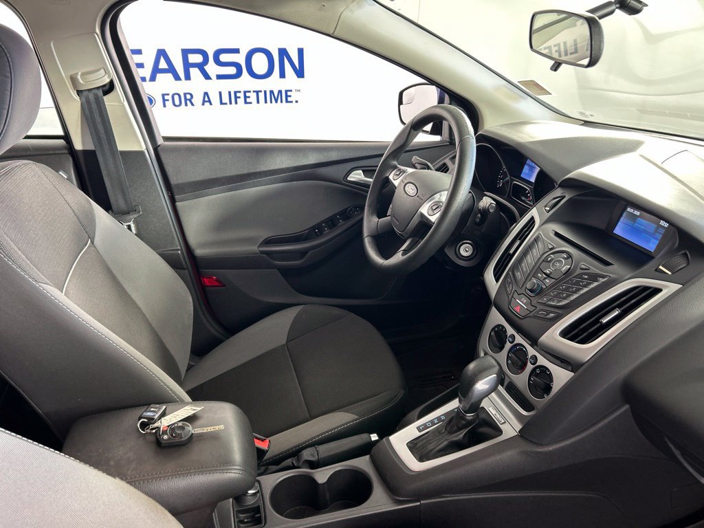 Used 2014 Ford Focus SE FWD image 20