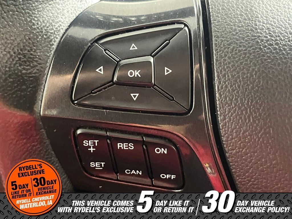 Used 2017 Ford Explorer XLT w/ Equipment Group 202A AWD/4WD image 23