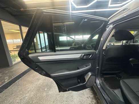 Used 2017 Subaru Outback 2.5i Premium image 30