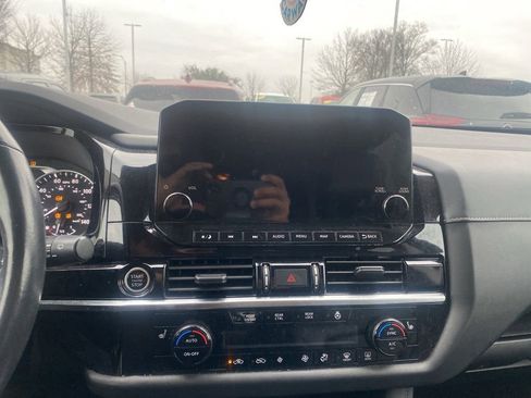 Used 2023 Nissan Pathfinder SL image 20