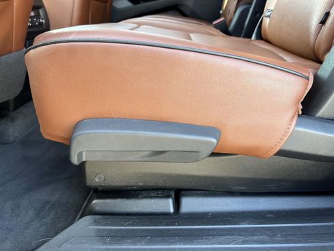 Used 2019 Chevrolet Traverse High Country image 43