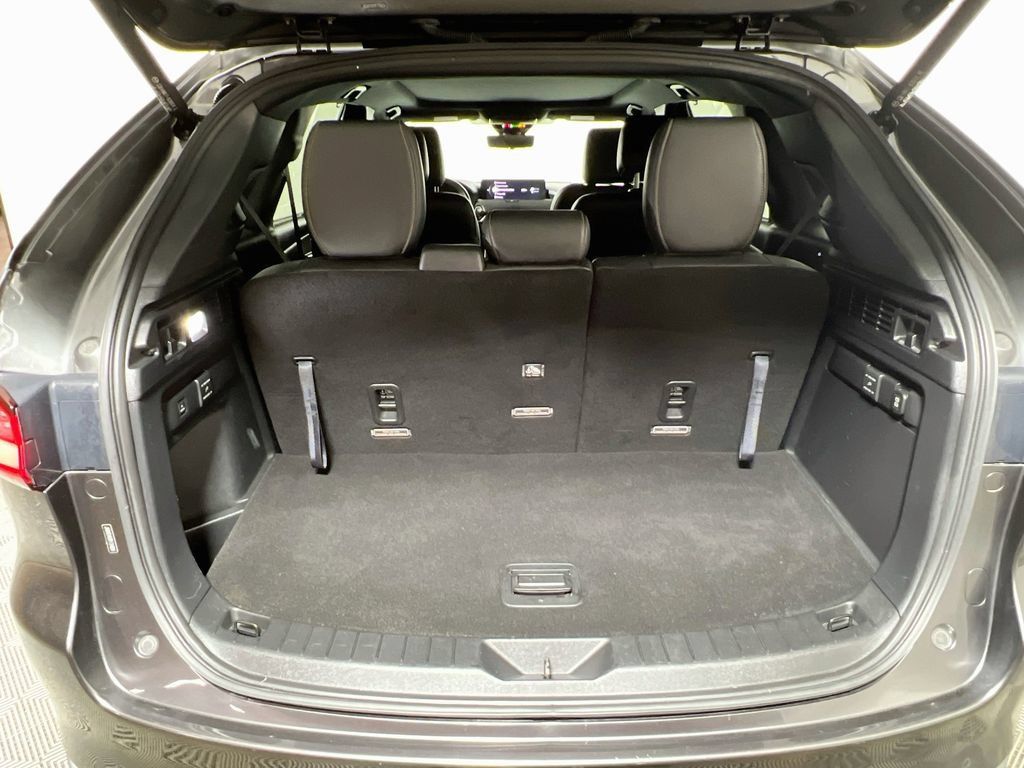 Used 2024 MAZDA CX-90 Plug-In Hybrid w/ Premium Plus AWD/4WD image 23
