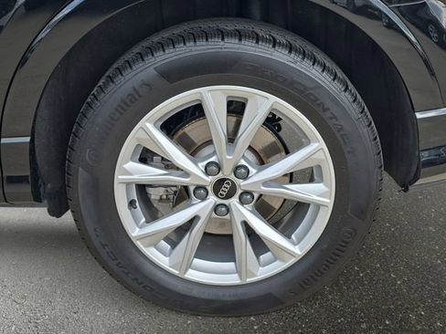 Used 2025 Audi Q3 2.0T Premium w/ Convenience Package AWD/4WD image 37