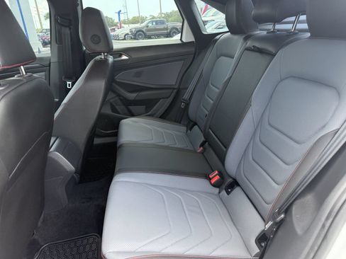 Used 2025 Volkswagen Jetta GLI Autobahn FWD image 20