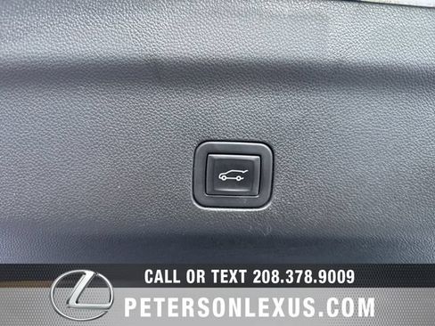 Used 2024 GMC Yukon SLT AWD/4WD image 21