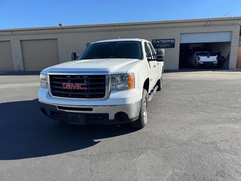 Used 2009 GMC Sierra 3500 SLE w/ Convenience Package image 2