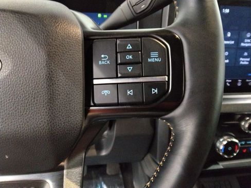 Used 2024 Ford F250 Platinum image 13