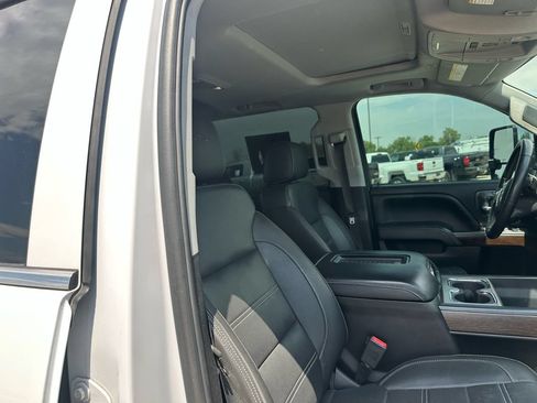 Used 2018 GMC Sierra 3500 Denali w/ Duramax Plus Package AWD/4WD image 16