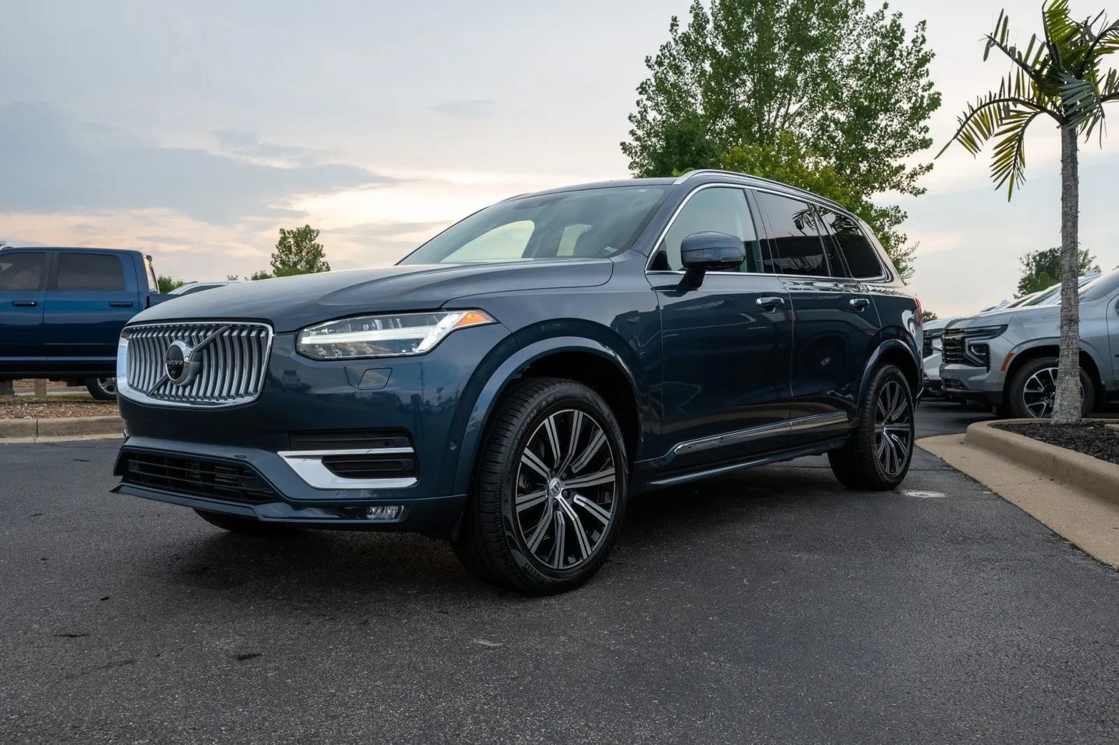 Used 2020 Volvo XC90 T6 Inscription AWD/4WD image 4