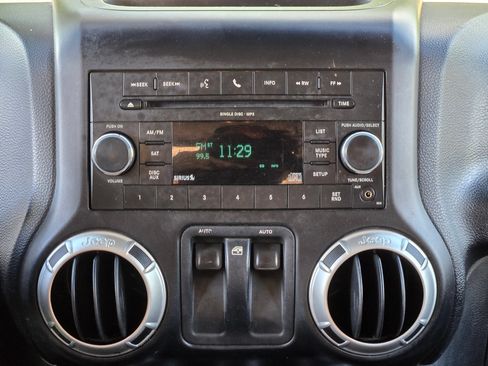 Used 2011 Jeep Wrangler Rubicon w/ PWR Convenience Group AWD/4WD image 14