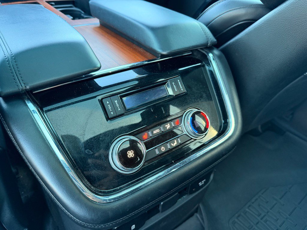 Used 2018 Lincoln Navigator L Select w/ Technology Package AWD/4WD image 32