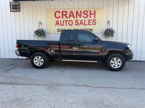 Used 2012 Toyota Tacoma PreRunner w/ SR5 Pkg RWD image 5