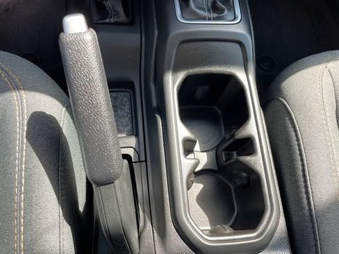 Used 2024 Jeep Wrangler Unlimited AWD/4WD image 35