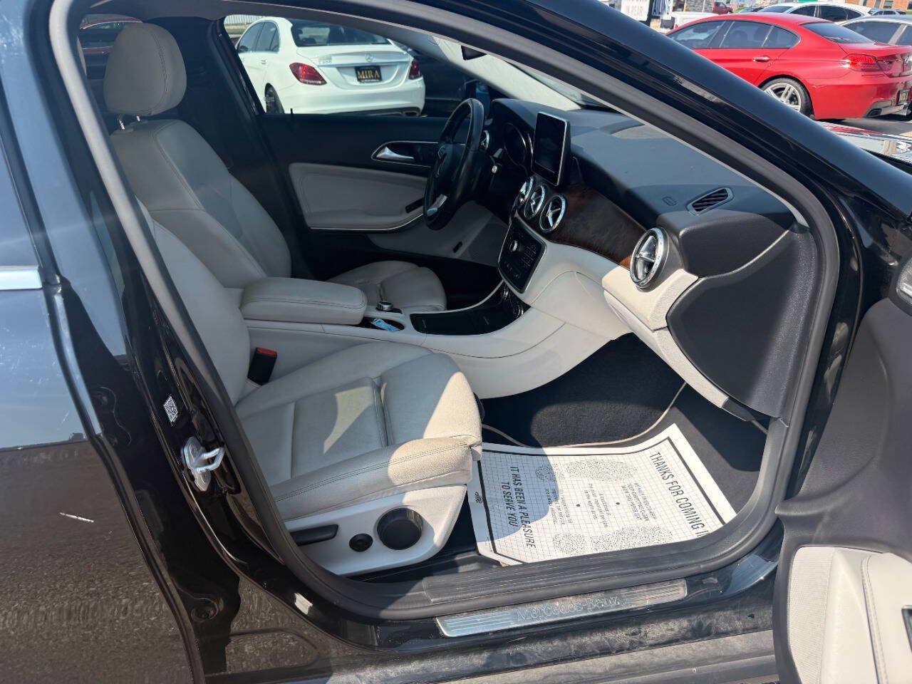 Used 2016 Mercedes-Benz GLA 250 image 31
