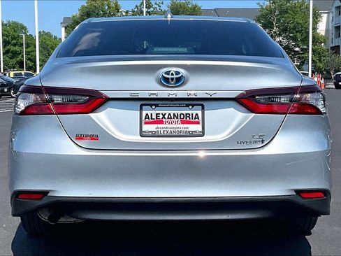 Used 2023 Toyota Camry LE FWD image 4