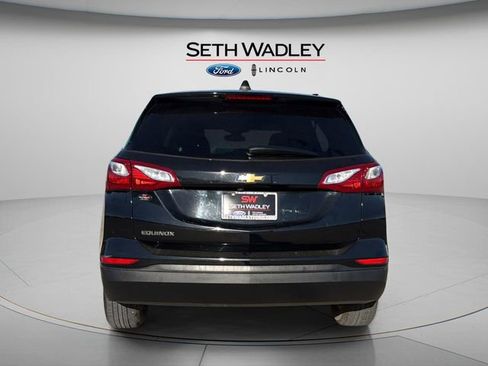 Used 2020 Chevrolet Equinox LS w/ LS Convenience Package image 6