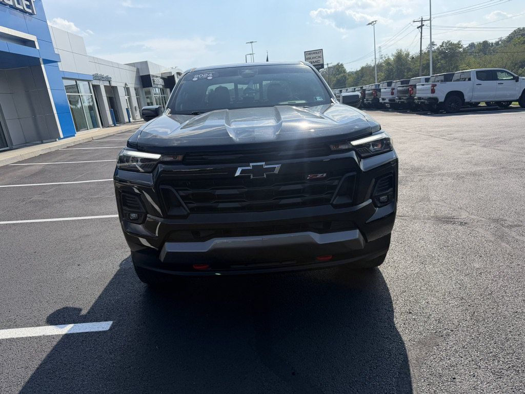 Certified 2024 Chevrolet Colorado Z71 w/ Z71 Convenience Package 2 AWD/4WD image 9