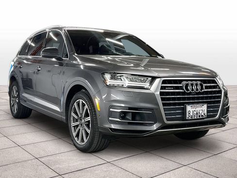 Used 2019 Audi Q7 3.0T Premium Plus w/ Premium Plus Package AWD/4WD image 2