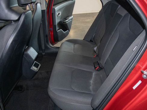 Used 2025 Kia K4 FWD image 13
