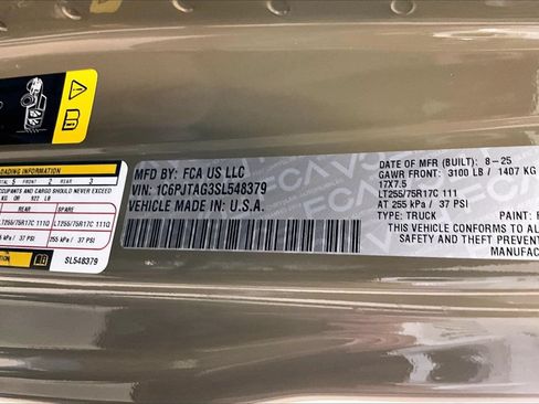 Used 2025 Jeep Gladiator Sport AWD/4WD image 8