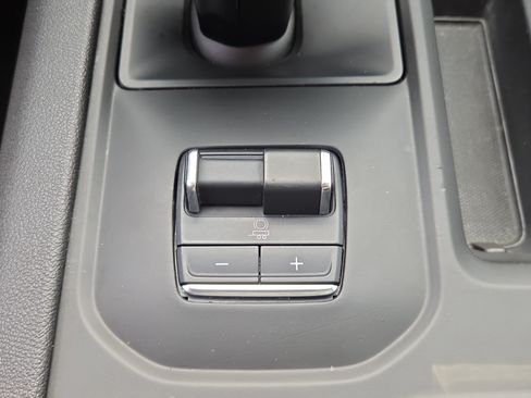Used 2022 GMC Sierra 1500 AT4 w/ AT4 Premium Package AWD/4WD image 26