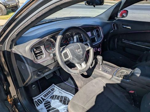 Used 2013 Dodge Charger SE image 11