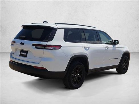Used 2024 Jeep Grand Cherokee L Laredo AWD/4WD image 5