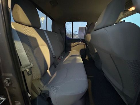 Used 2019 Nissan Frontier SV image 31