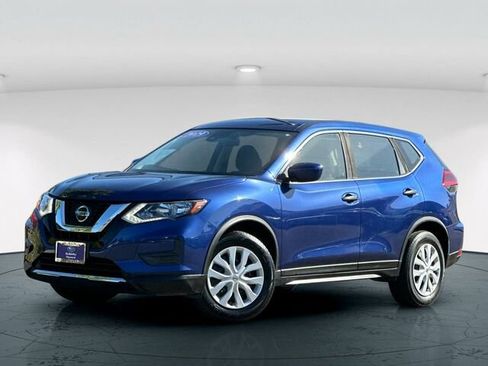 Used 2019 Nissan Rogue S FWD image 2