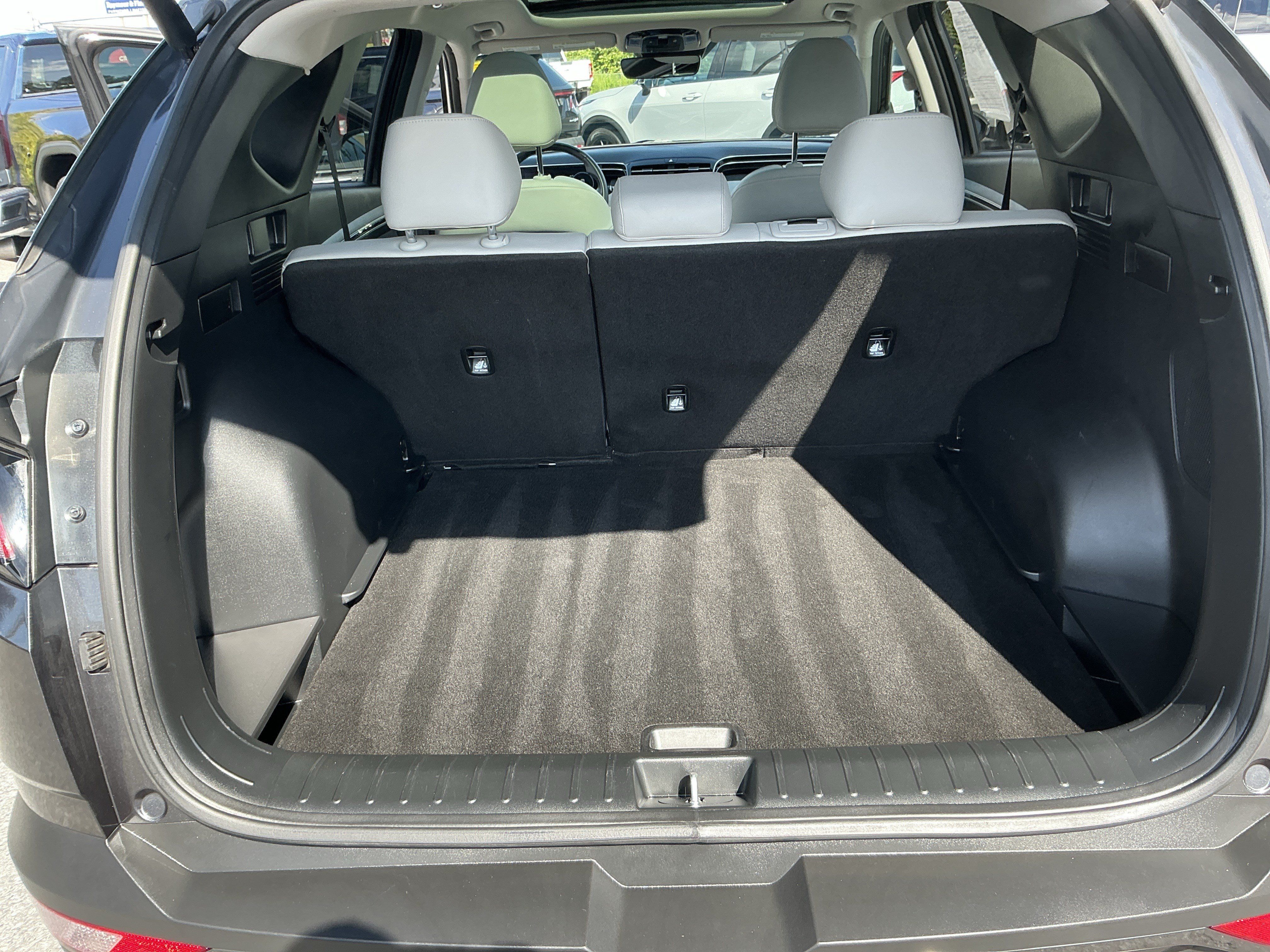 Used 2022 Hyundai Tucson Limited AWD/4WD image 35