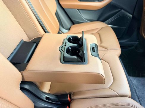 Used 2019 Audi Q8 Premium Plus w/ Premium Plus AWD/4WD image 25