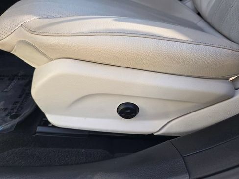 Used 2020 Mercedes-Benz E 350 Sedan w/ Parking Assistance Package image 12