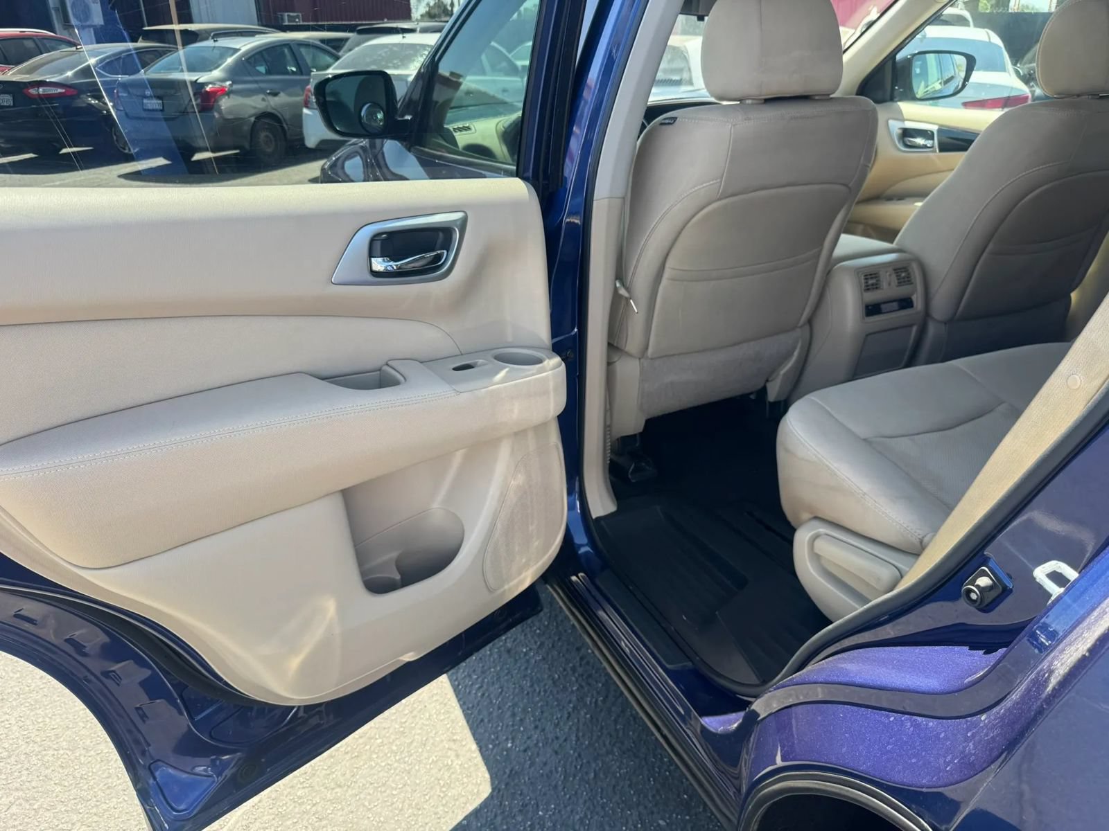 Used 2017 Nissan Pathfinder S FWD image 22