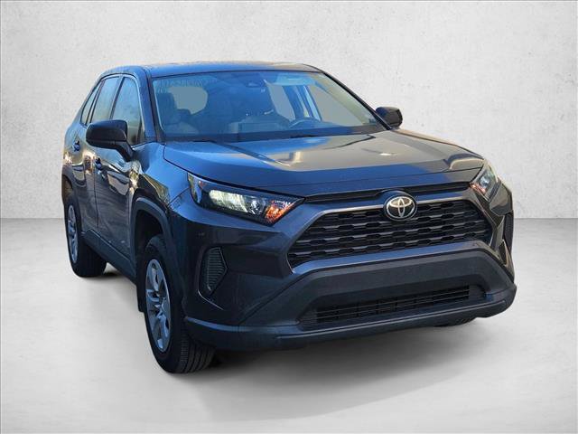 Used 2022 Toyota RAV4 LE FWD image 3