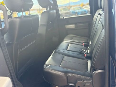 Used 2015 Ford F250 Lariat w/ Chrome Package image 18