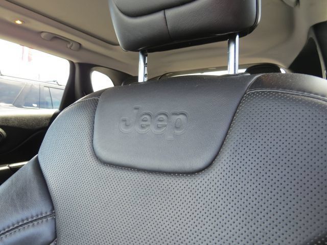 Used 2021 Jeep Cherokee Limited AWD/4WD image 15
