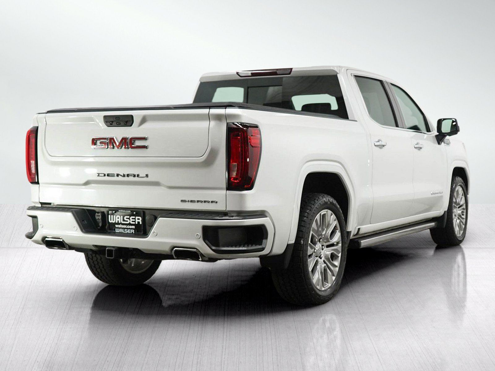 Used 2021 GMC Sierra 1500 Denali w/ Denali Premium Package AWD/4WD image 5