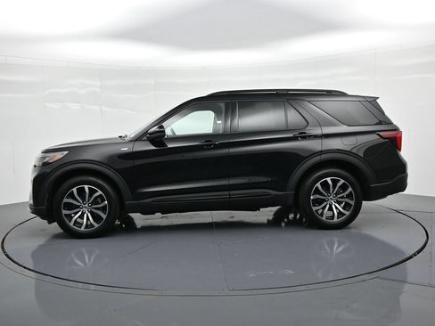 Certified 2026 Ford Explorer ST-Line AWD/4WD image 9